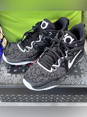 Nike KD 15 TB Black White Basketball Shoes Men’s 8 Worn Once w/ Original Box